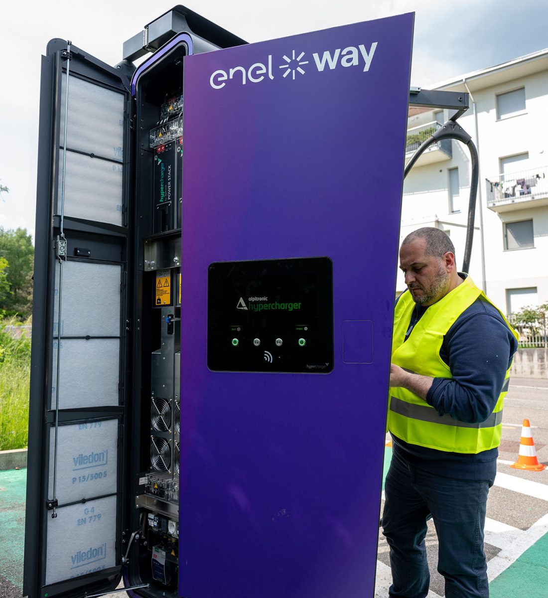 osma, installazione colonnine di ricarica elettrica osma, installazione colonnine di ricarica elettrica